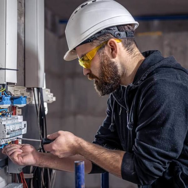 elektrikar-komarno-i-elektrikar Elektrikár Komárno I-Elektrikár